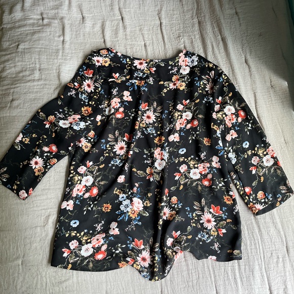 Pink Rose floral blouse - Picture 2 of 4